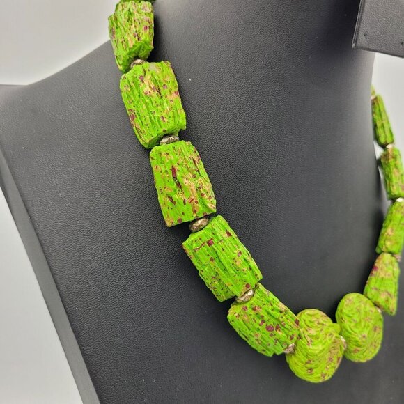 Vintage Green & Purple Beaded Necklace Barrel & Round Beads Heart Toggle Clasp - Picture 4 of 7